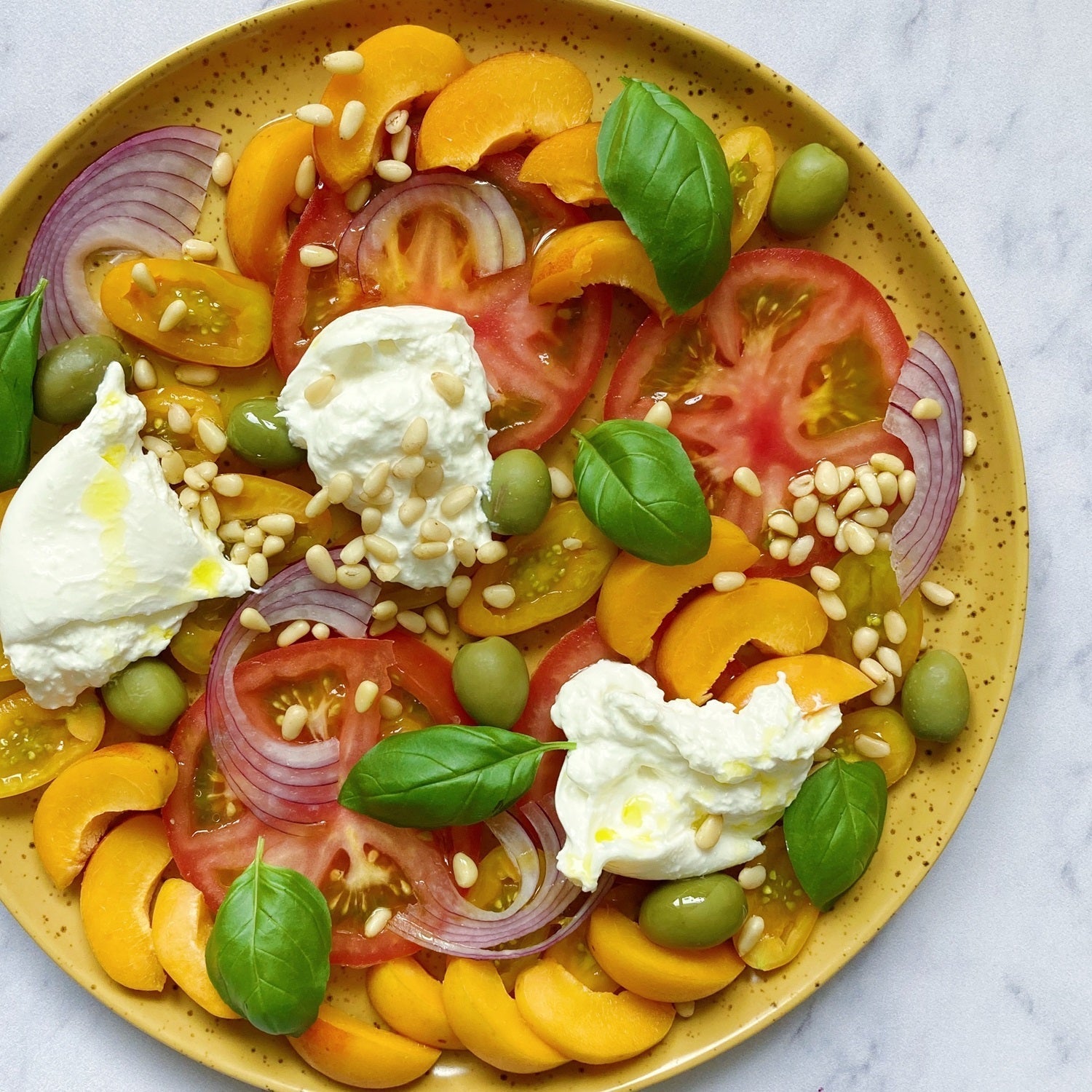 Tomatensalat mit Burrata